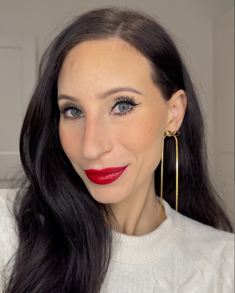 Makeup di Natale: Tutorial Facile per un Look Elegante e Luminoso